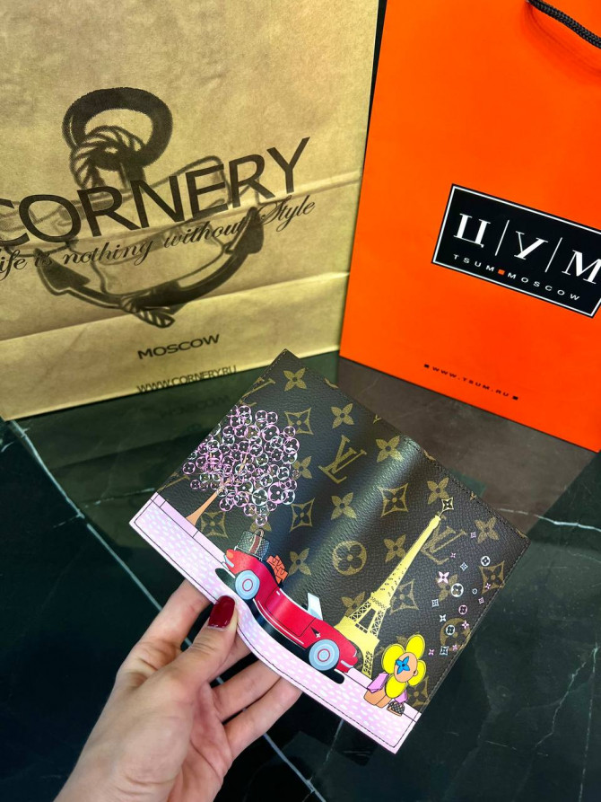 Обложка для паспорта Louis Vuitton — изображение 5