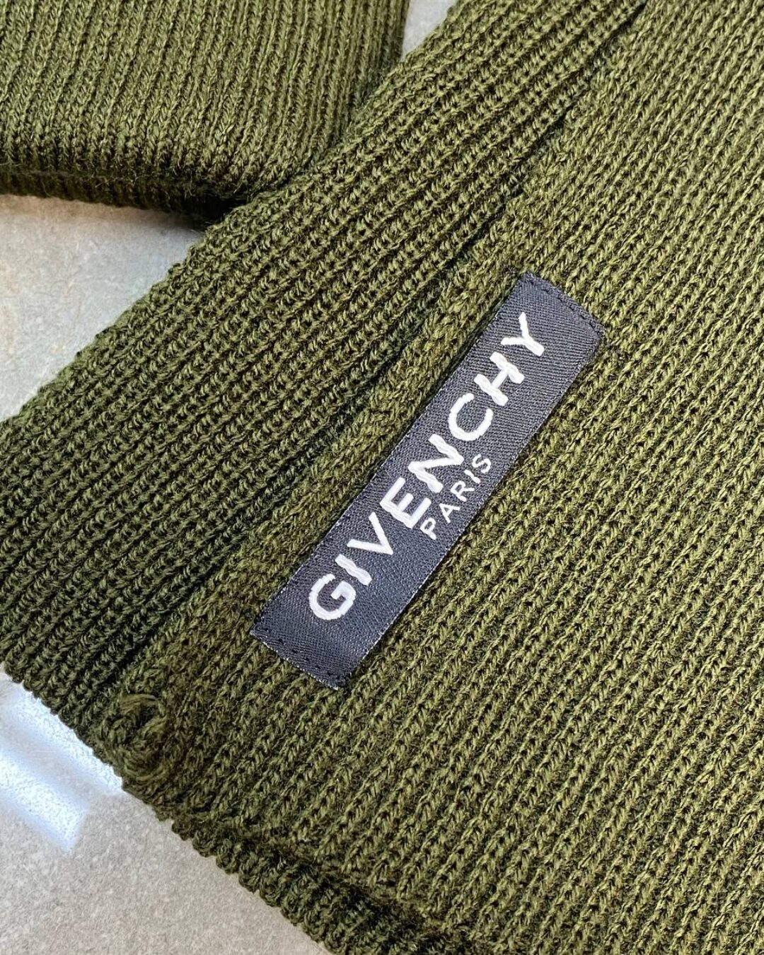 Комплект шапка+шарф Givenchy — изображение 7