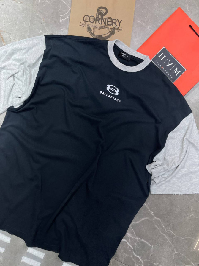Футболка Balenciaga — изображение 5