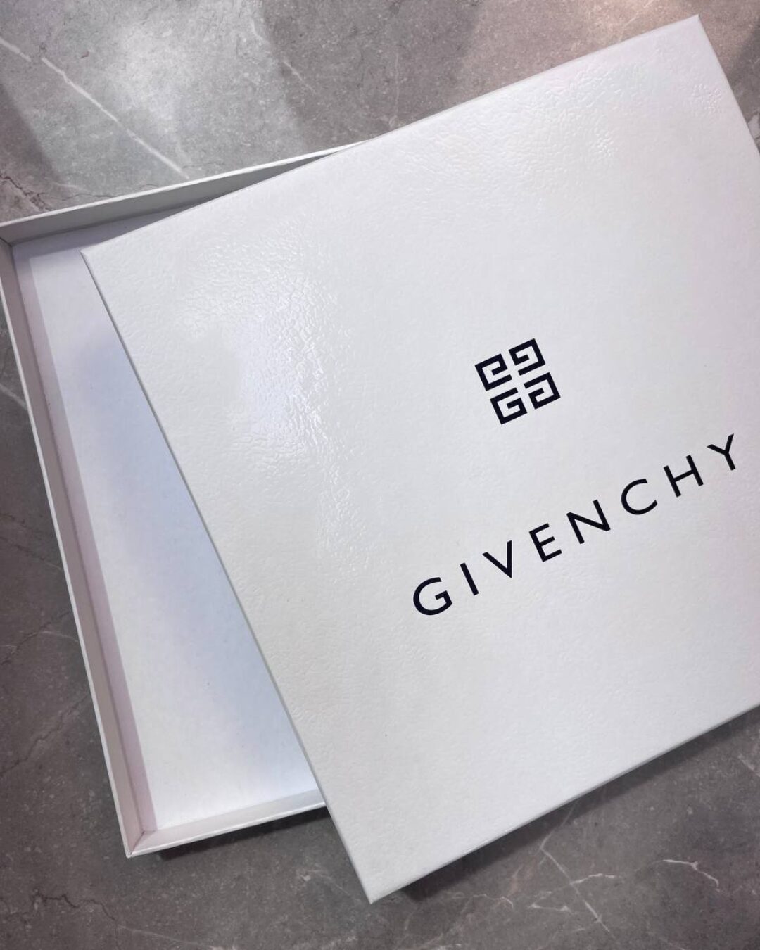 Коробка Givenchy — изображение 4