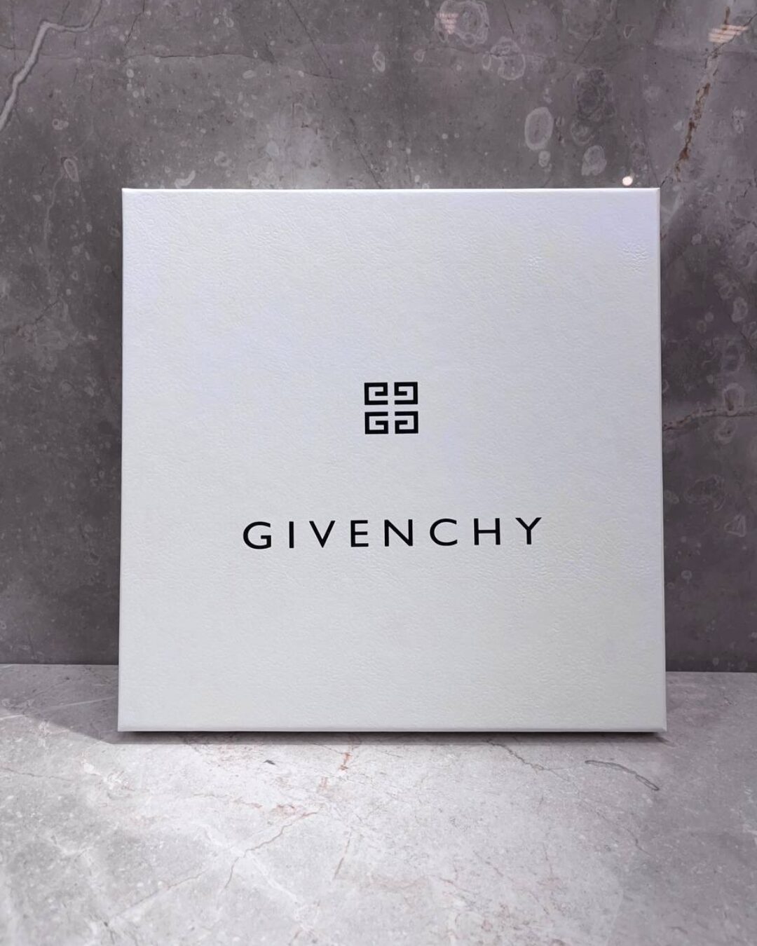 Коробка Givenchy — изображение 5