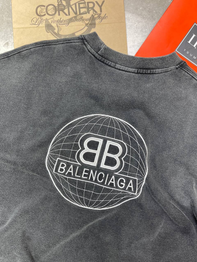 Кофта Balenciaga — изображение 7