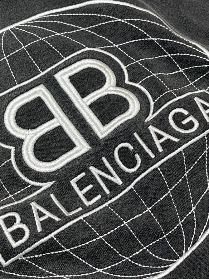 Кофта Balenciaga — изображение 8