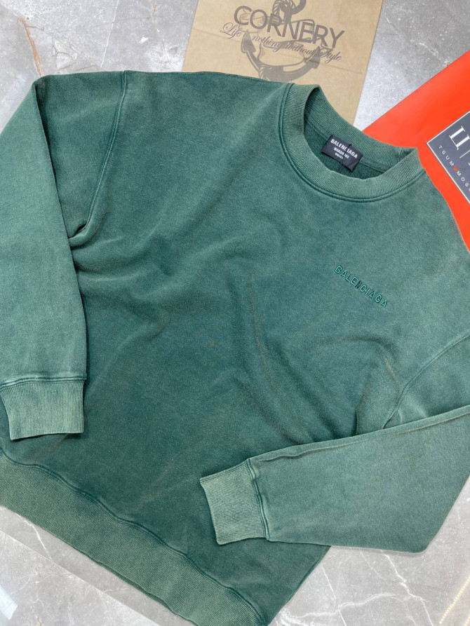 Кофта Balenciaga — изображение 5