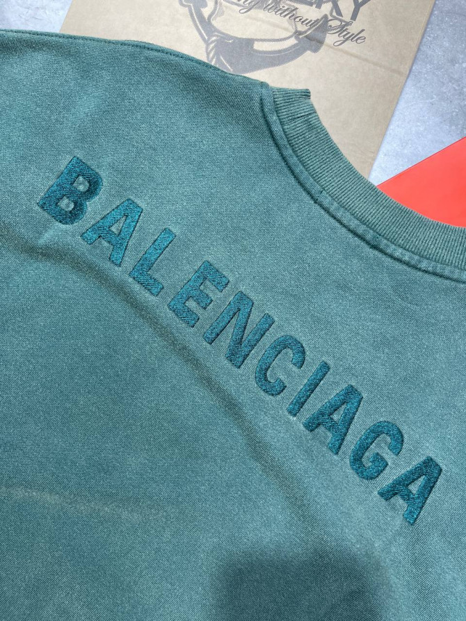 Кофта Balenciaga — изображение 9