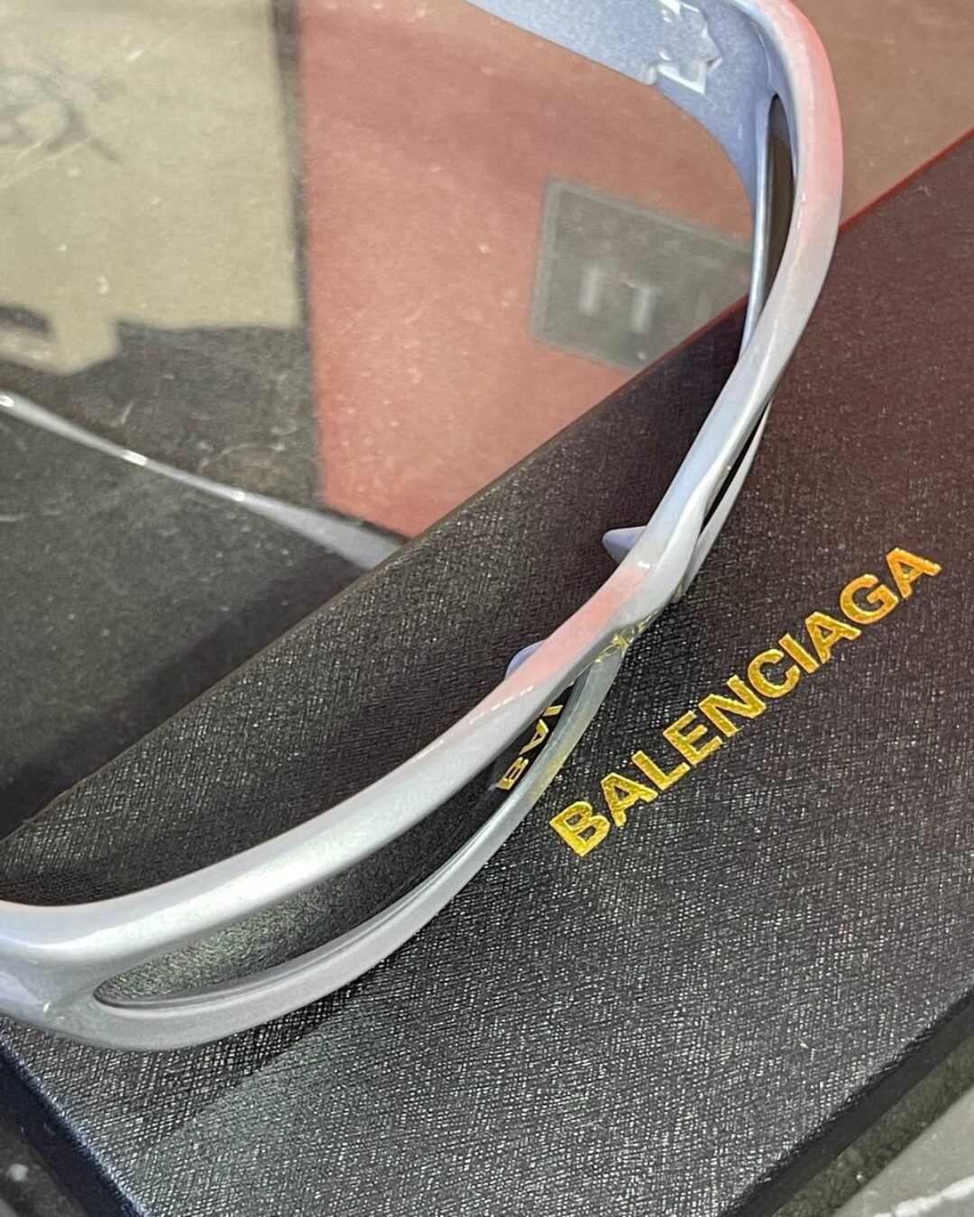 Очки Balenciaga — изображение 7