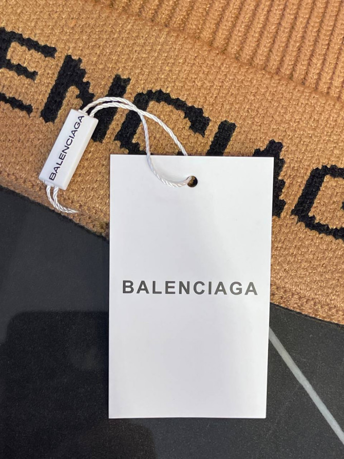 Шапка Balenciaga — изображение 7