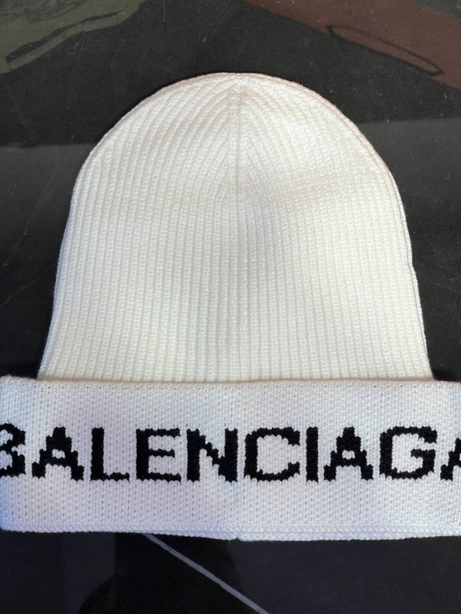 Шапка Balenciaga — изображение 3