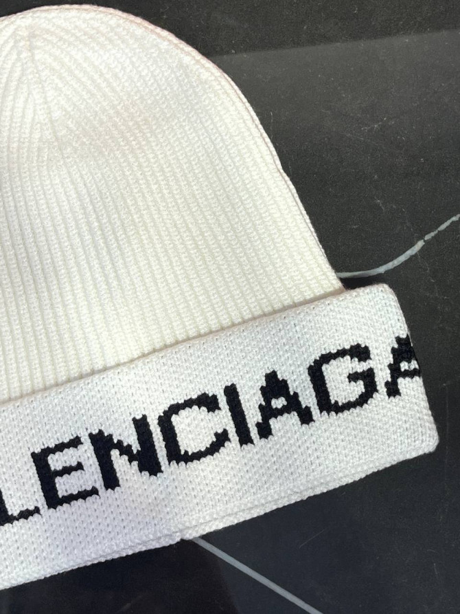 Шапка Balenciaga — изображение 7