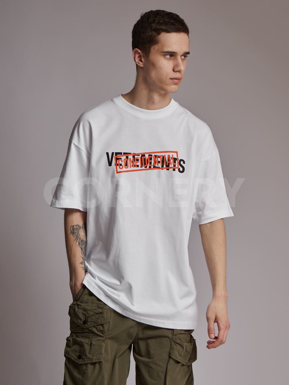 Футболка Vetements Confidential — фото 1