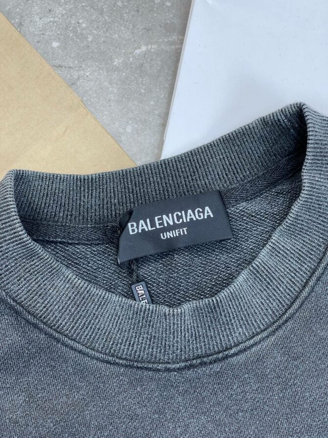 Кофта Balenciaga — изображение 4