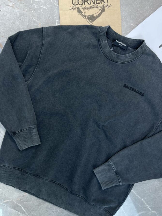 Кофта Balenciaga — изображение 5