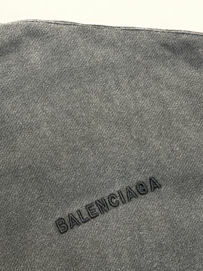 Кофта Balenciaga — изображение 7