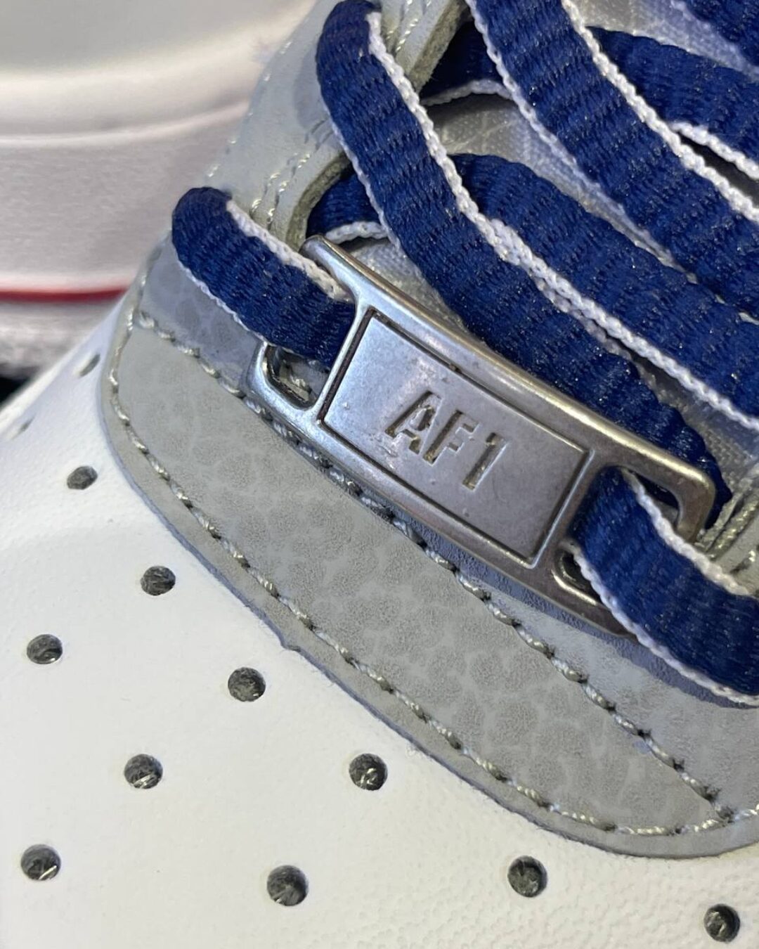 Кроссовки Nike Air Force 1 White Script Swoosh — изображение 7