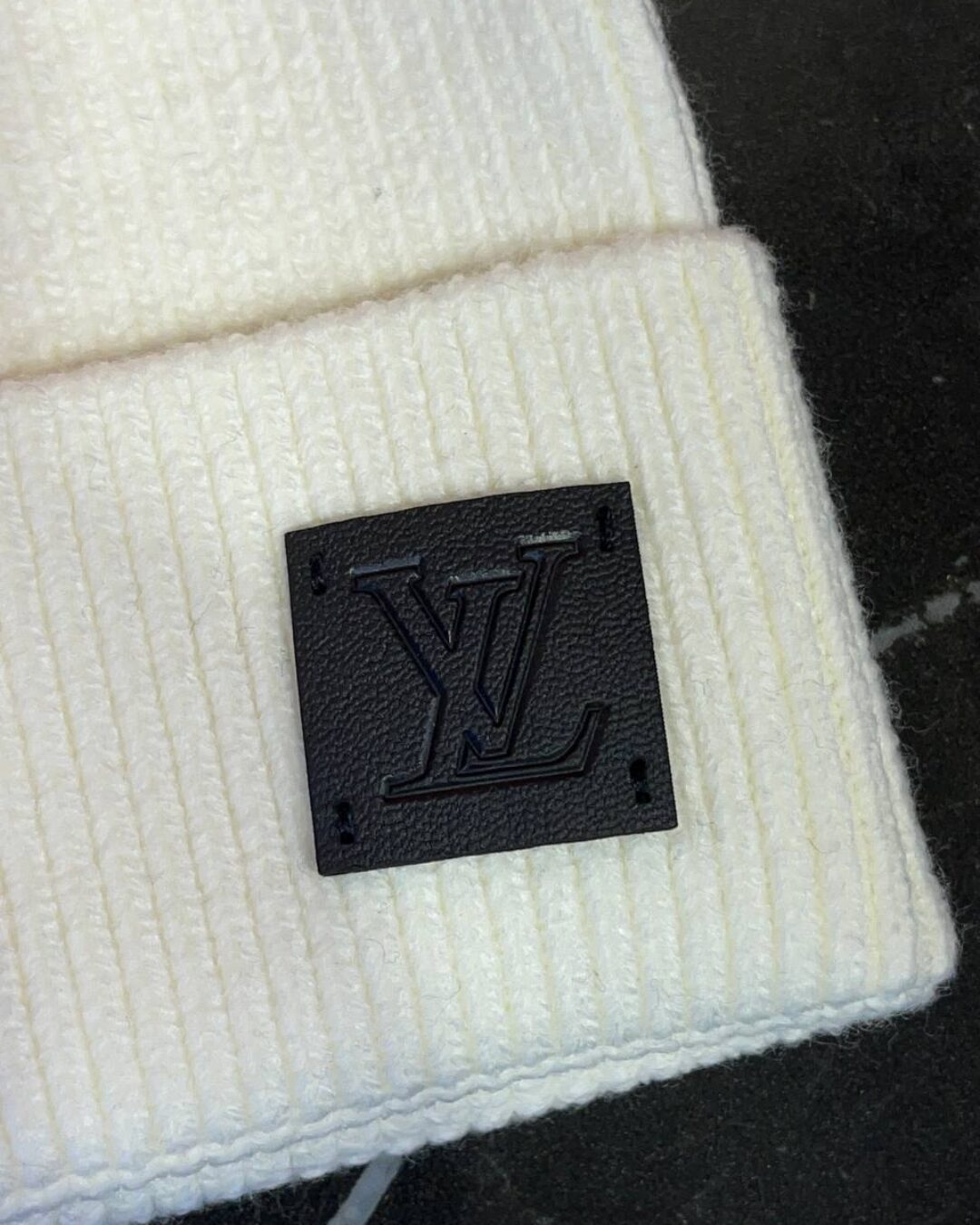 Шапка Louis Vuitton — изображение 2