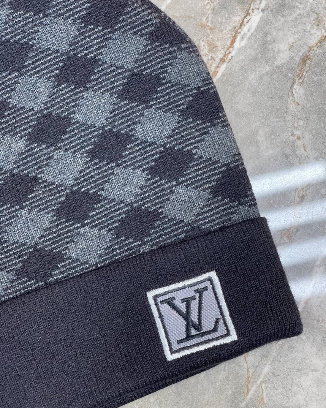 Шапка Louis Vuitton — изображение 2