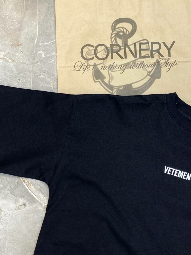 Футболка Vetements Logo — изображение 9