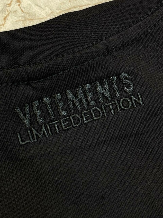 Футболка Vetements Logo — изображение 3