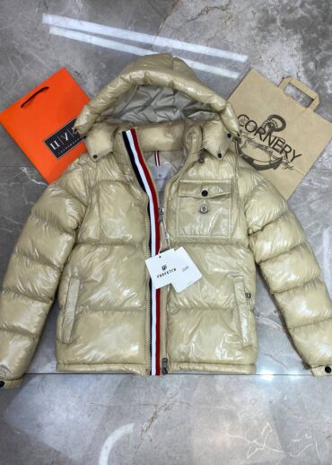 Пуховик Moncler