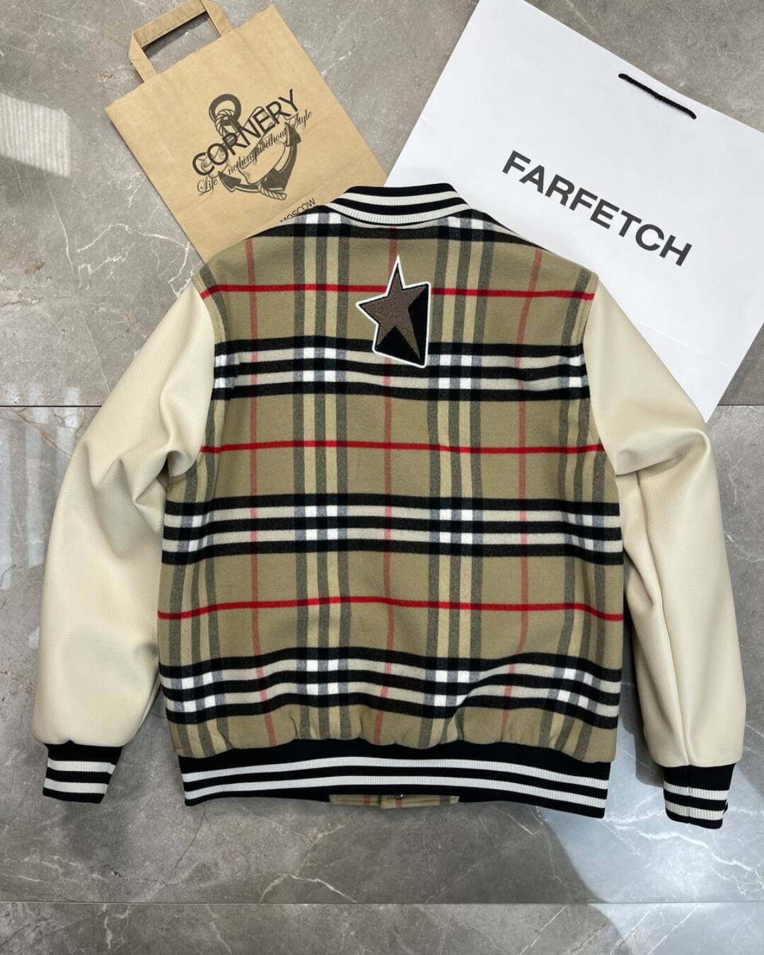 Бомбер Burberry — изображение 2