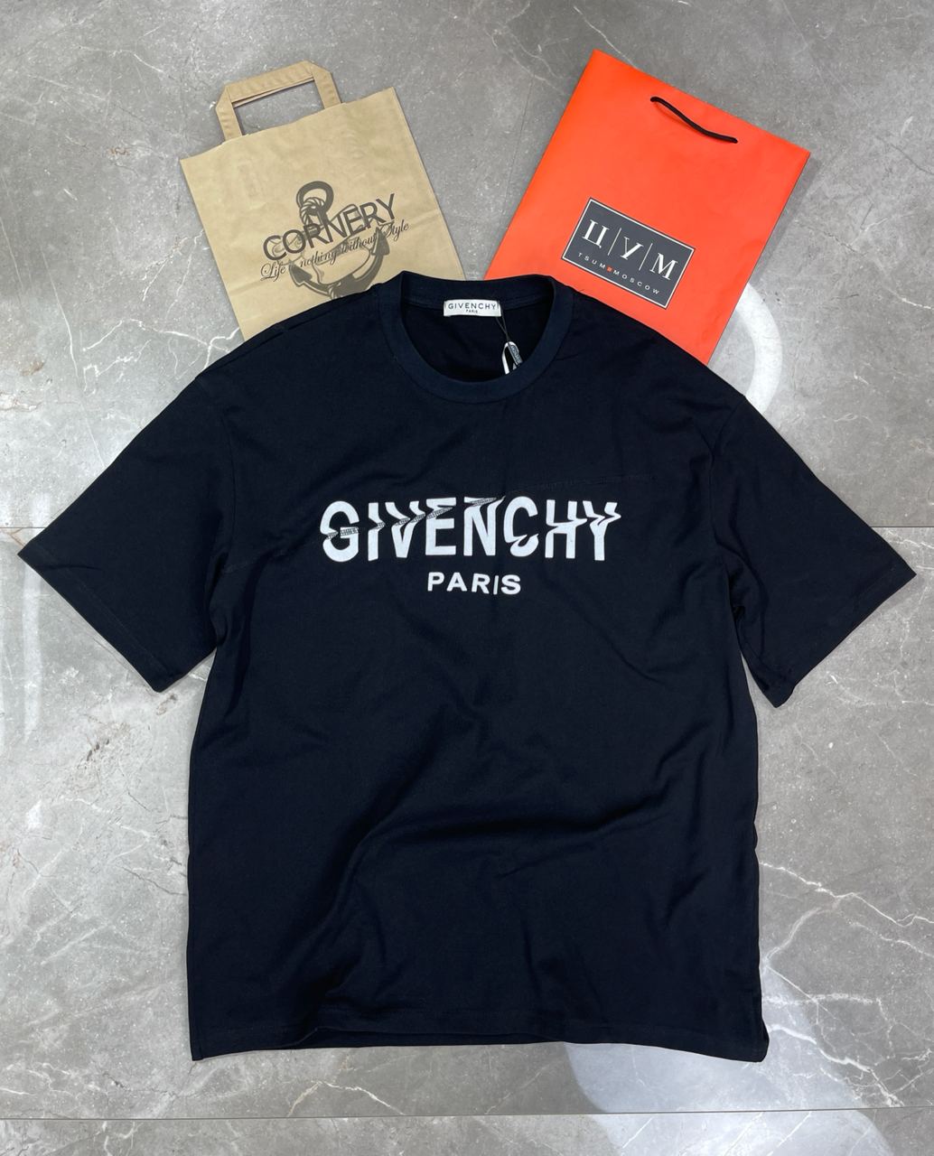 Футболка Givenchy — фото 1