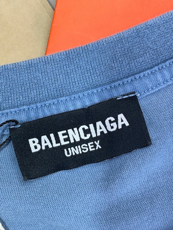 Футболка Balenciaga — изображение 5