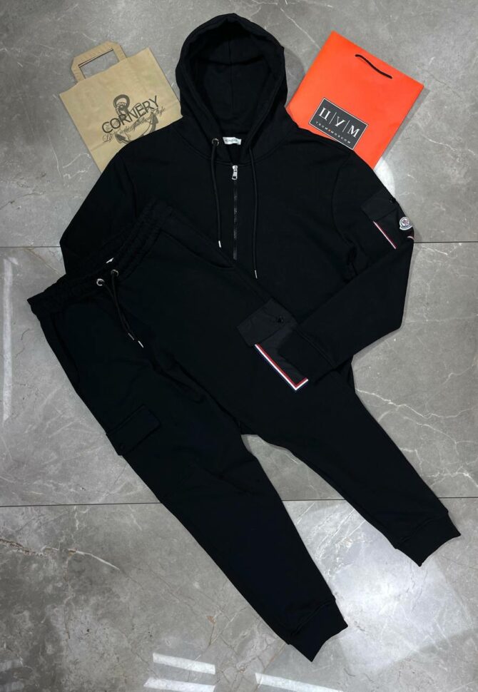 Спортивный костюм Moncler