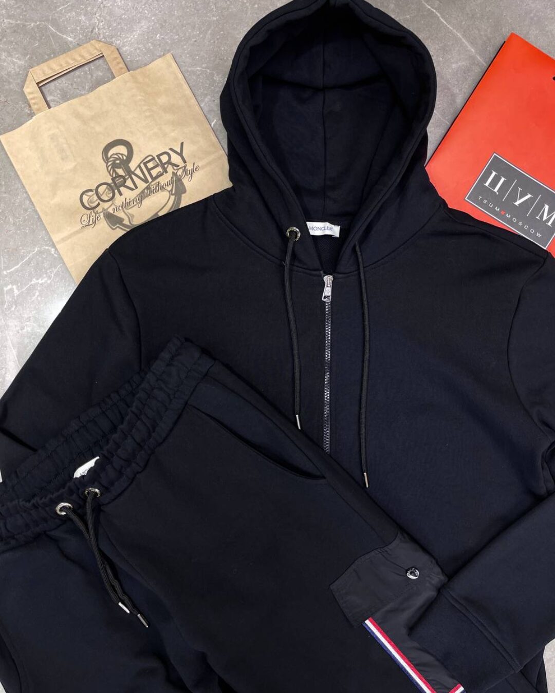 Спортивный костюм Moncler — изображение 3