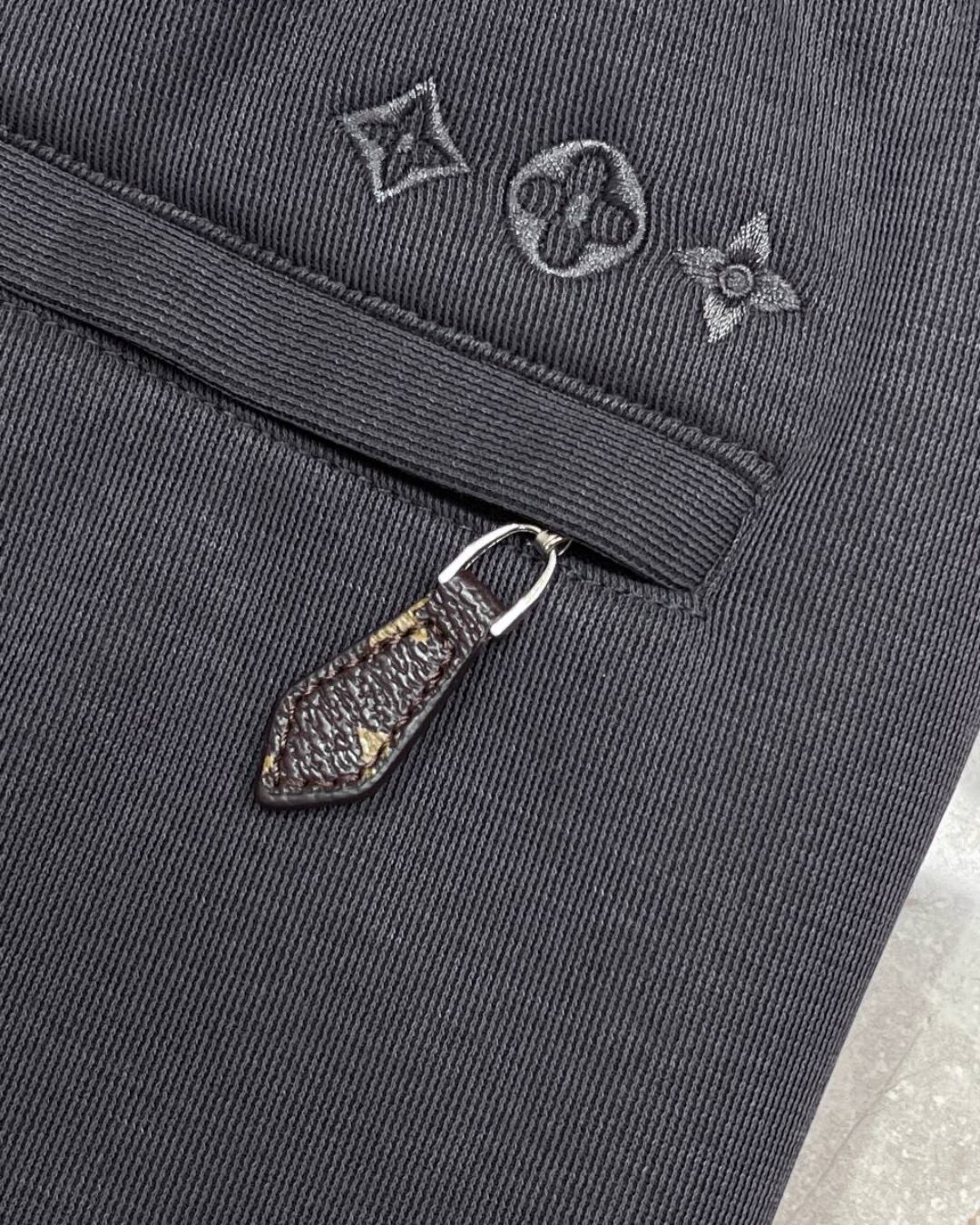 Спортивные штаны Louis Vuitton — изображение 9