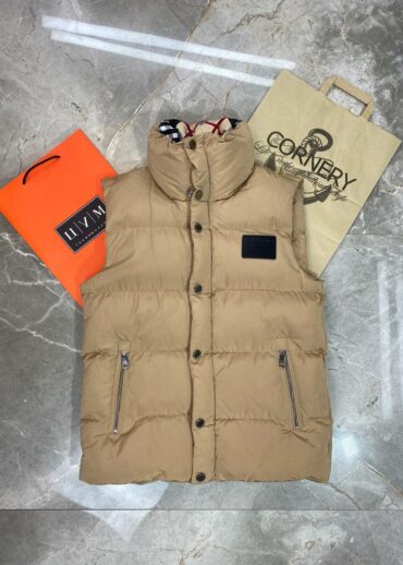 Жилет Burberry
