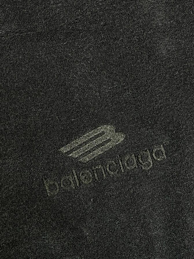Кофта Balenciaga — изображение 4