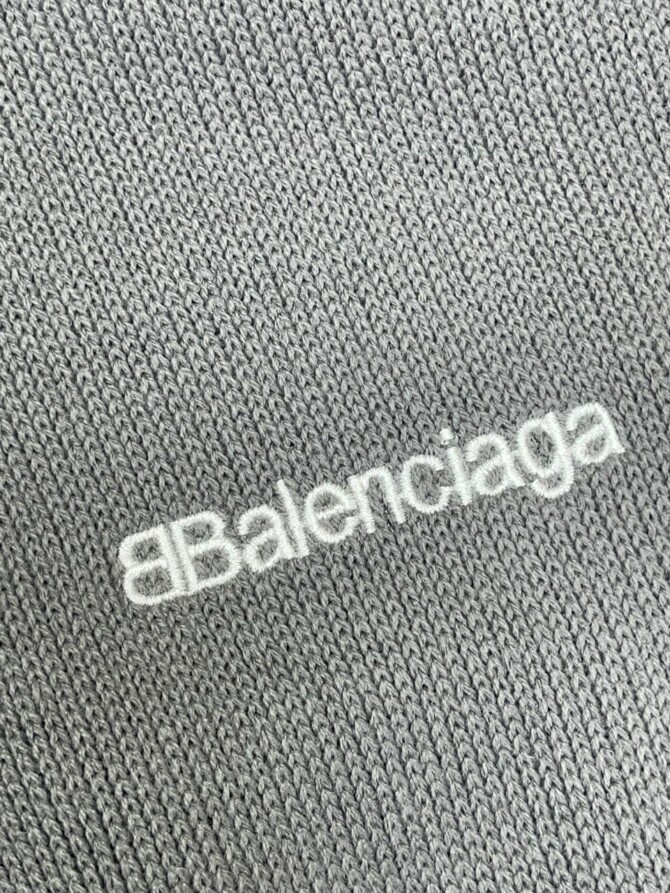 Худи Balenciaga — изображение 4