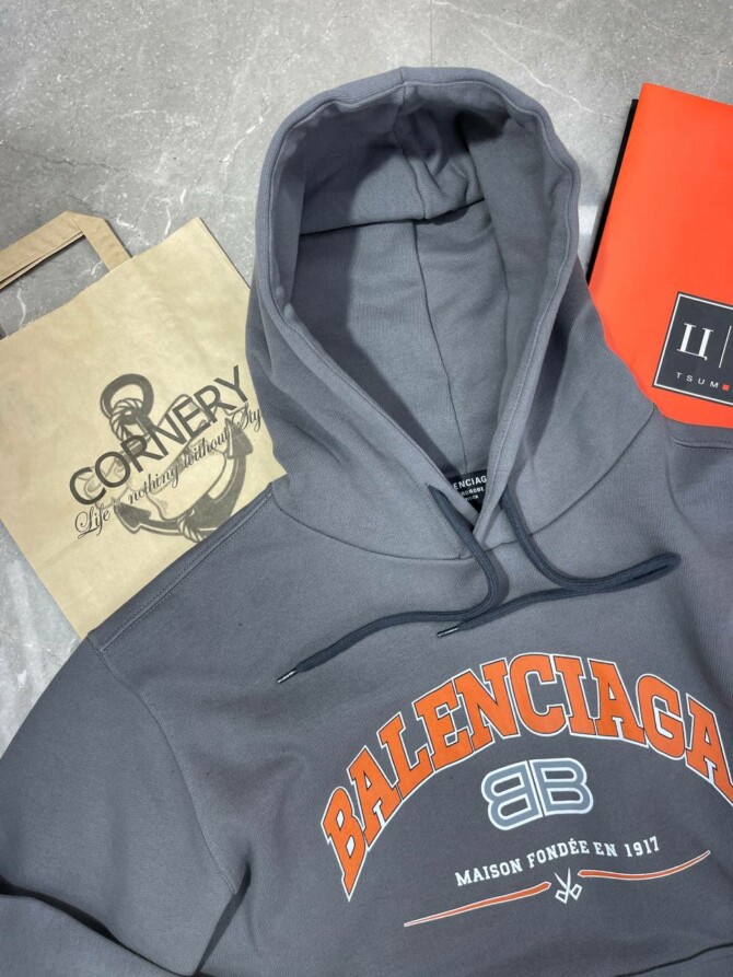 Худи Balenciaga — изображение 5