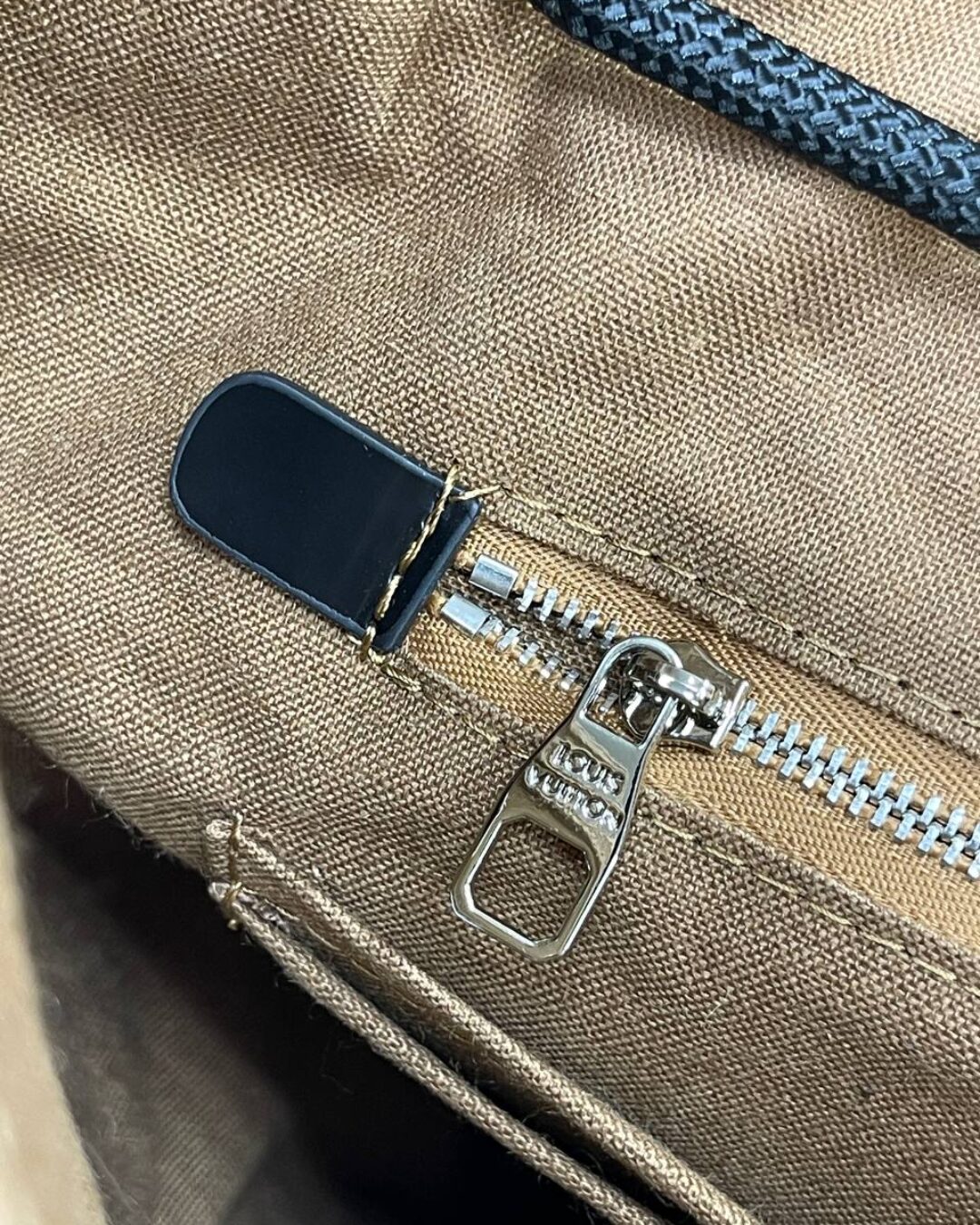 Рюкзак Louis Vuitton — изображение 4