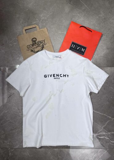 Футболка Givenchy