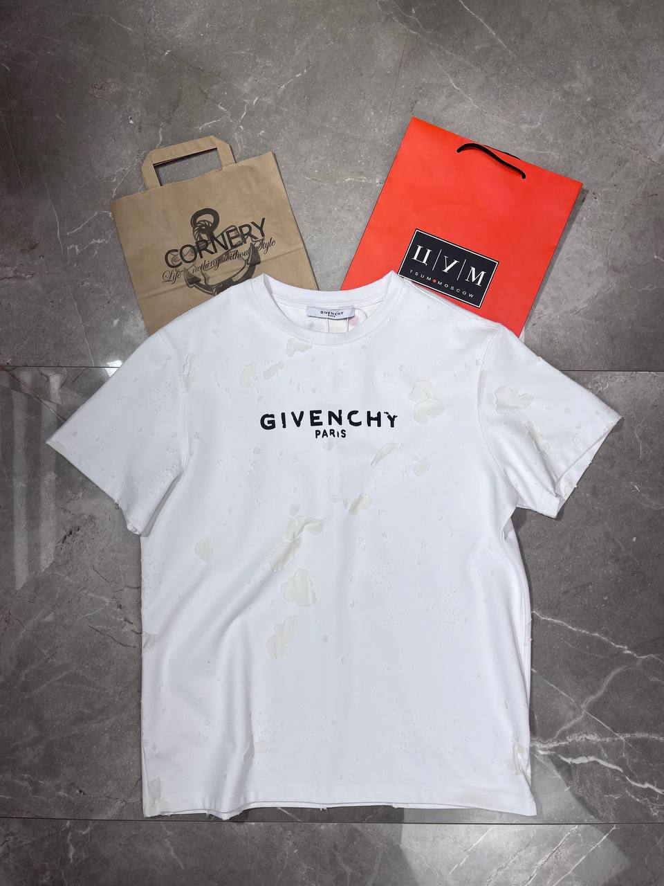 Футболка Givenchy