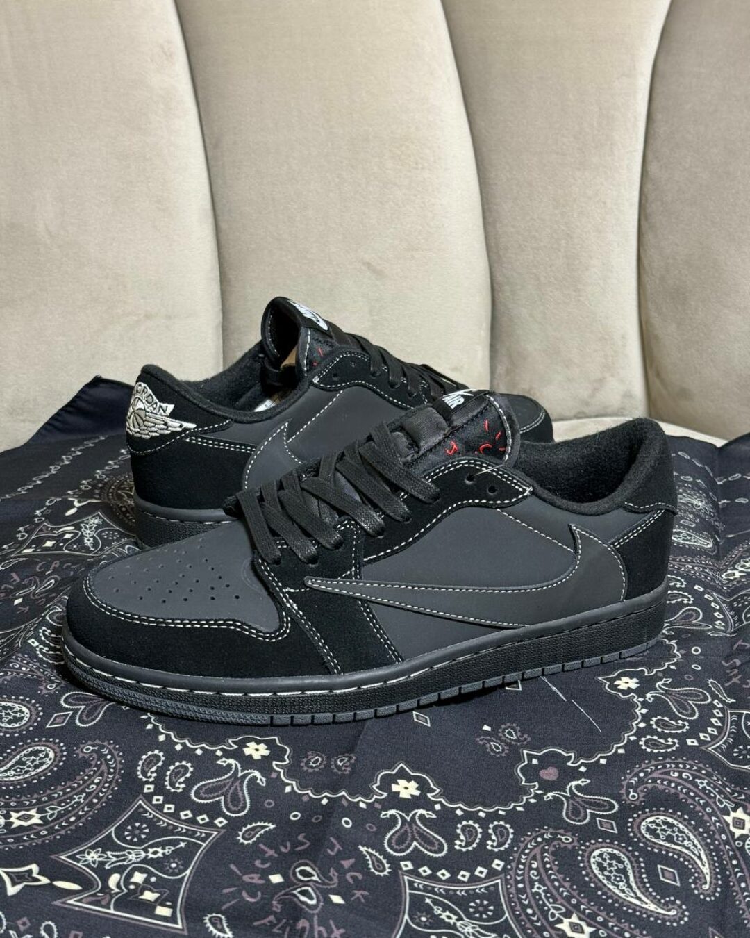 Кеды Travis Scott X Air Jordan 1 Low OG SP Black Phantom — изображение 2