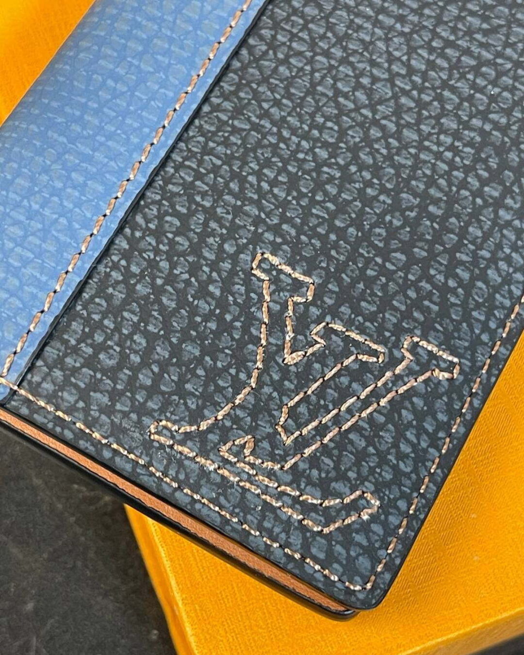 Картхолдер Louis Vuitton — изображение 2