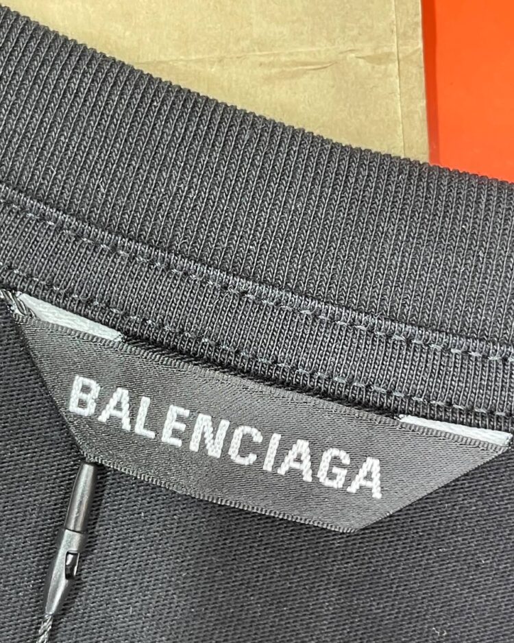 Футболка Balenciaga — фото 5