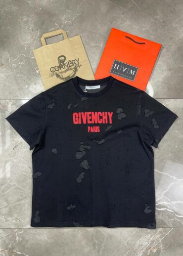 Футболка Givenchy