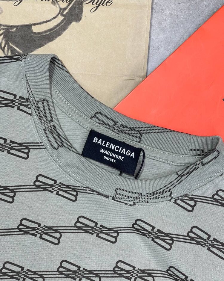 Футболка Balenciaga — фото 9
