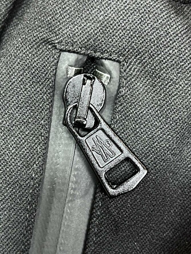 Штаны Moncler — изображение 4