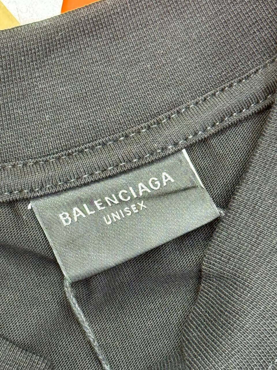Футболка Balenciaga — фото 7