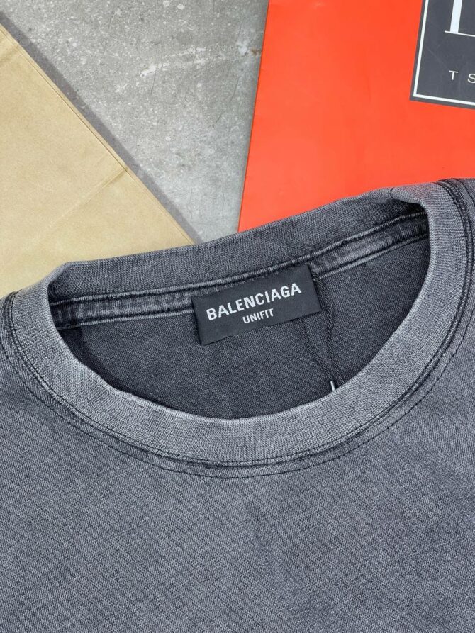 Футболка Balenciaga — изображение 5
