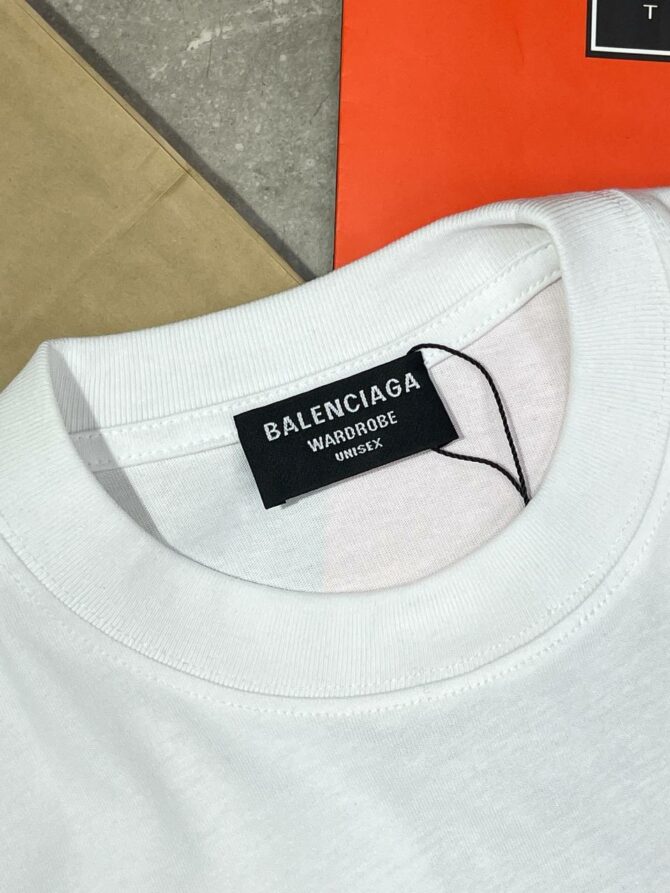 Футболка Balenciaga — изображение 5