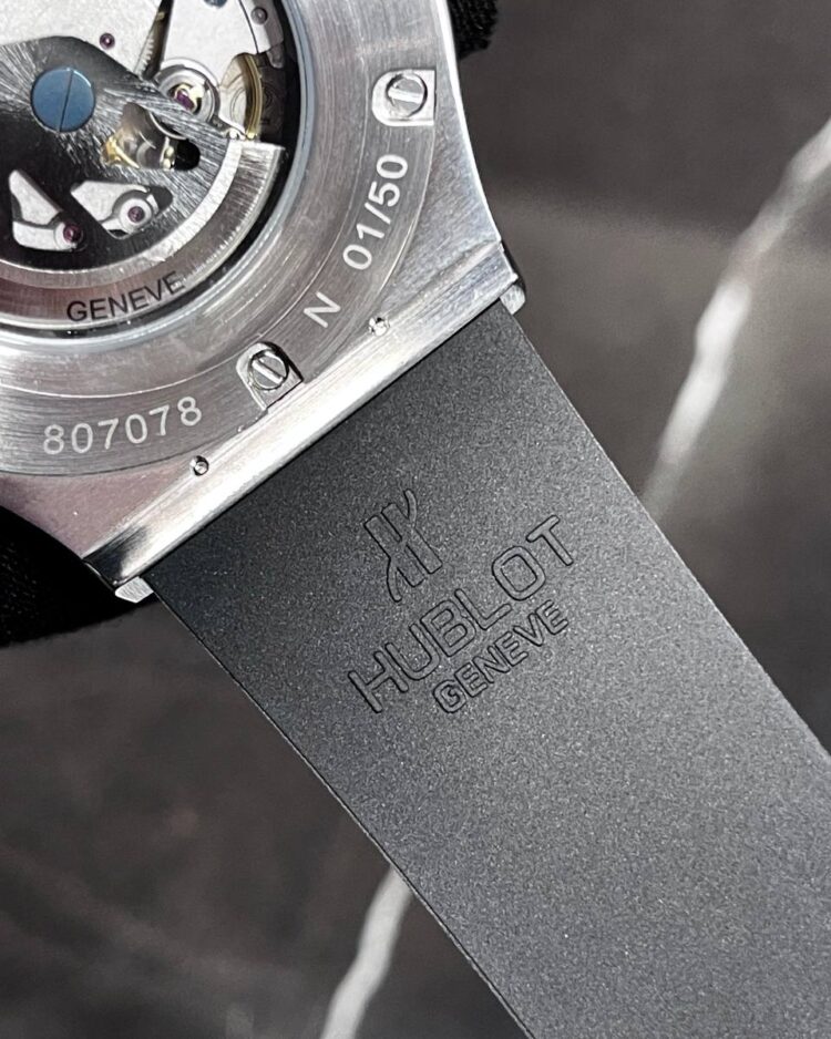 Часы Hublot Classic Fusion Titanium — фото 6