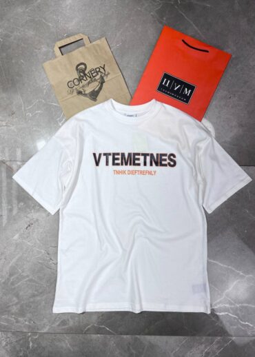 Футболка Vetements Think Dieftrefnly