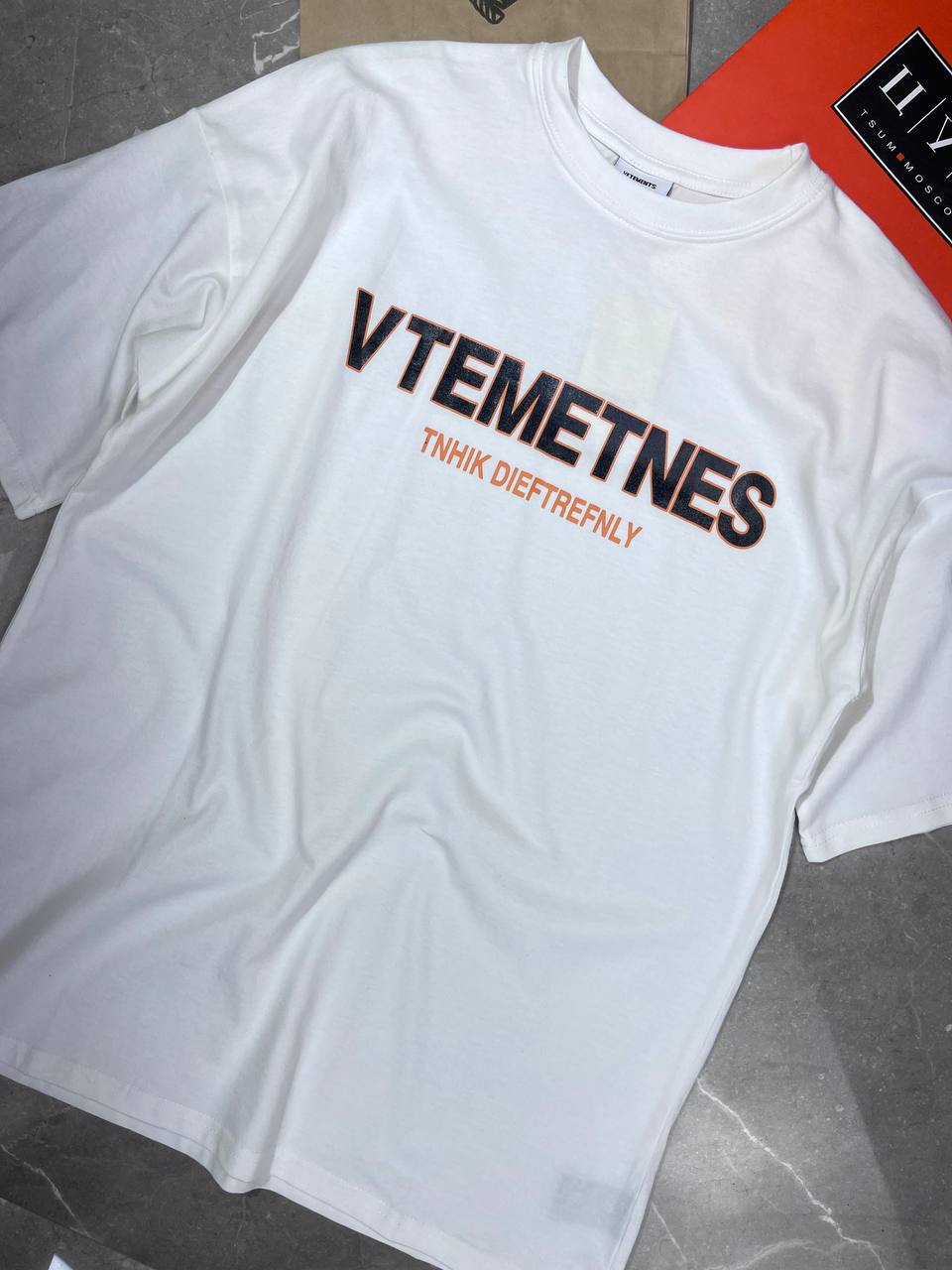 Футболка Vetements Think Dieftrefnly — фото 4