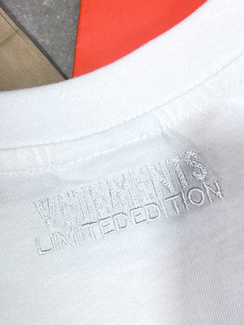 Футболка Vetements Think Dieftrefnly — фото 8
