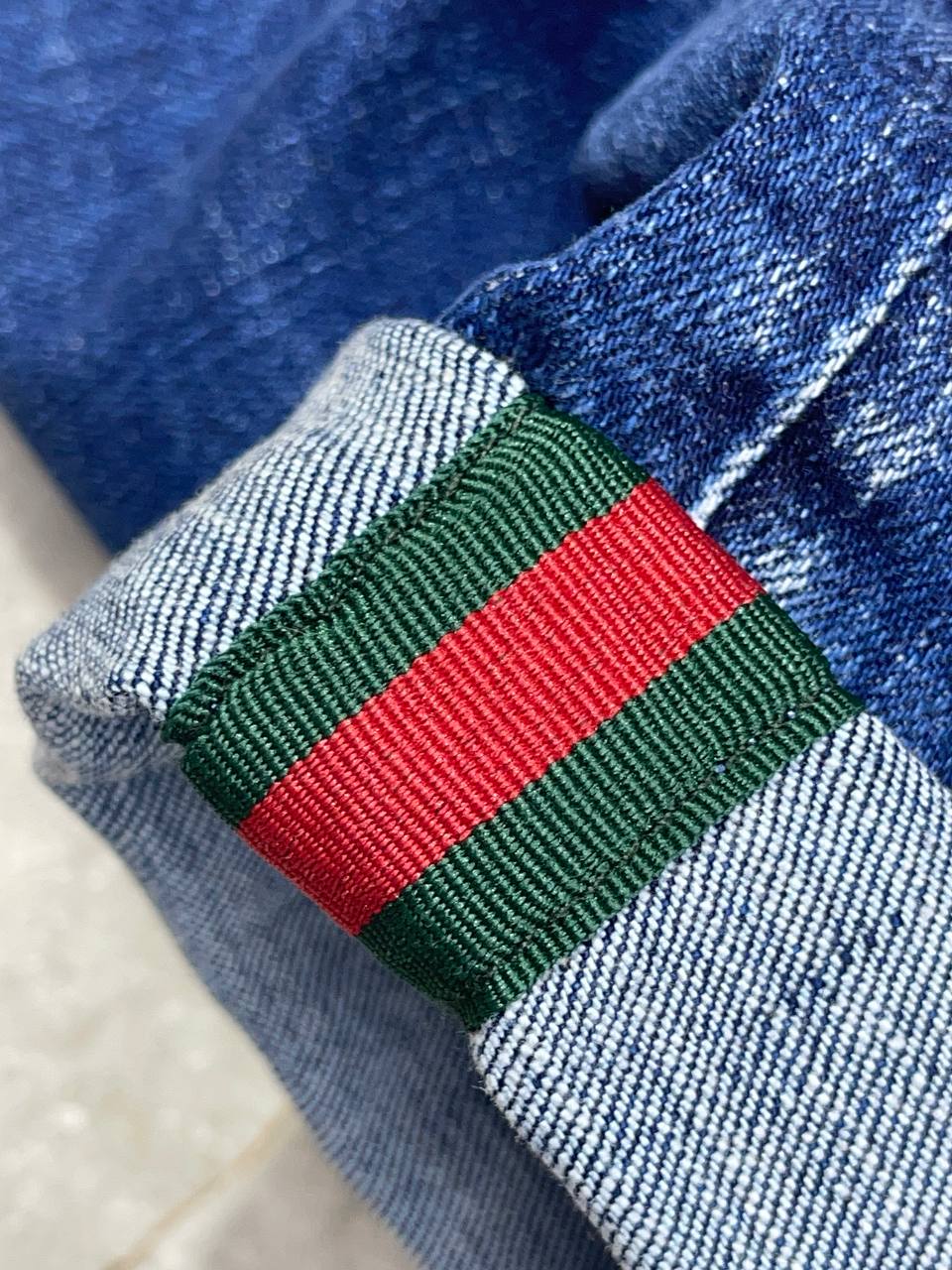 Джинсы Gucci — фото 8